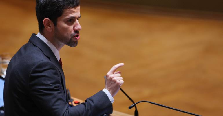 Passos Coelho. "Não vejo crítica contra o Governo"