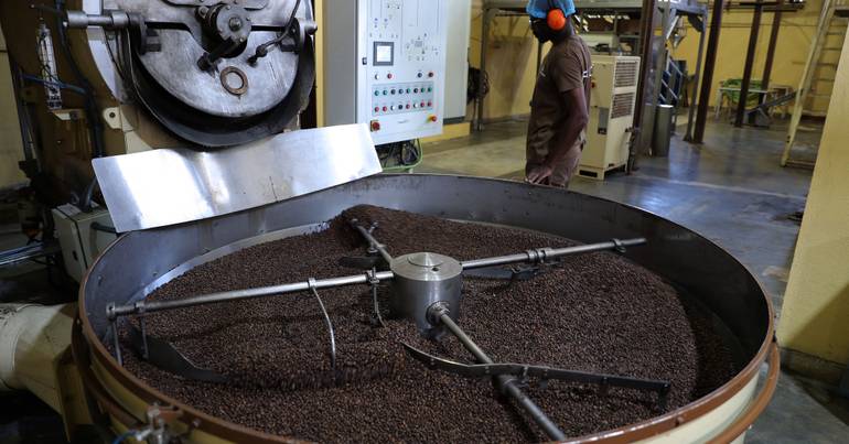 Angonabeiro adianta 1,5 milhões de dólares aos produtores