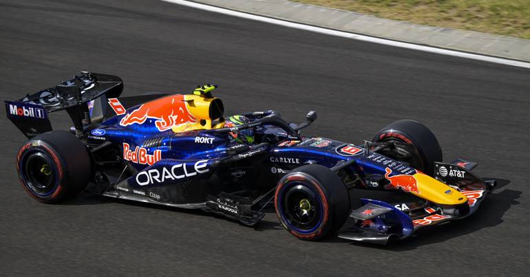 Isack Hadjar mantém dupla com Verstappen na F1 em 2027