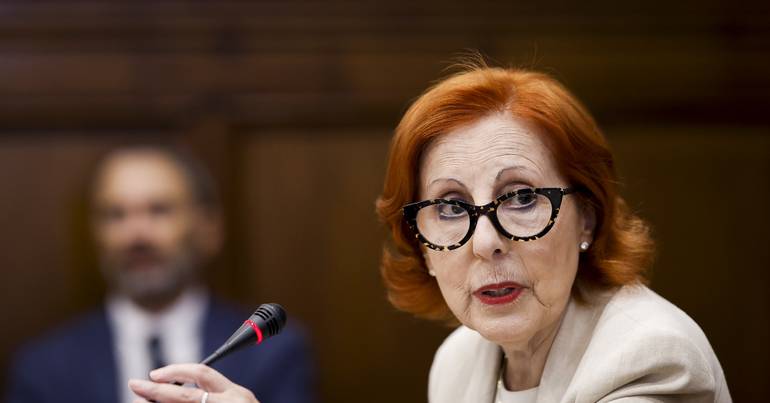 Poupar na luz? Ministra diz que crise é nos combustíveis