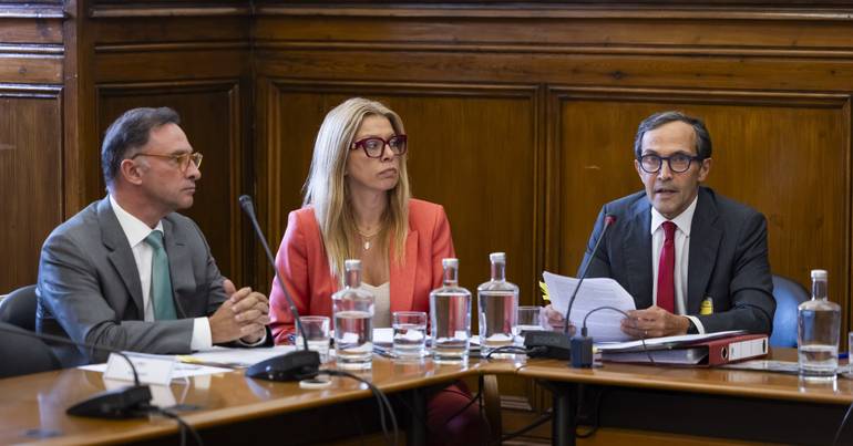 Lusa: CA rejeita pressões e admite mudanças na direção