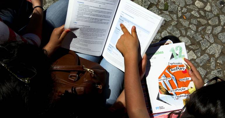 Privadas lamentam exclusão de serviço de profissionalização