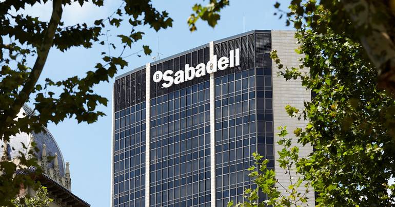Dono do Novo Banco compra 7% do Sabadell por 1.200 milhões