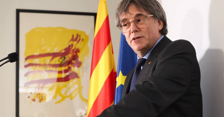 Puigdemont saúda amnistia mas não revela se volta a Espanha