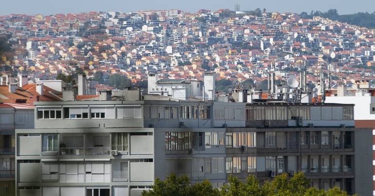 Despejo em Marvila divide câmara e moradores