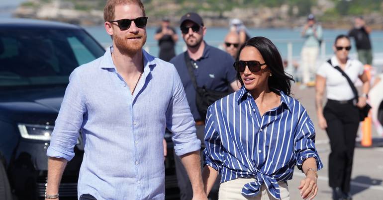 Harry e Meghan denunciam paparazzi na escola dos filhos
