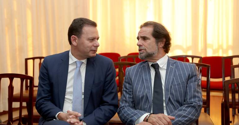 OE: Montenegro e Albuquerque reúnem-se na terça-feira