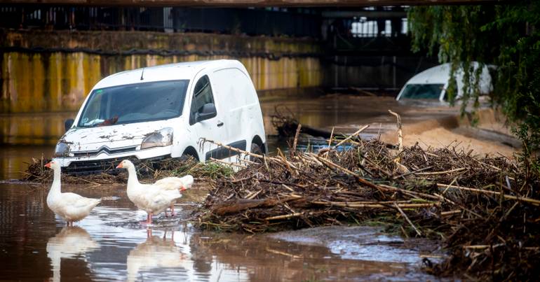 O fenómeno que está causar chuvas diluvianas na Catalunha