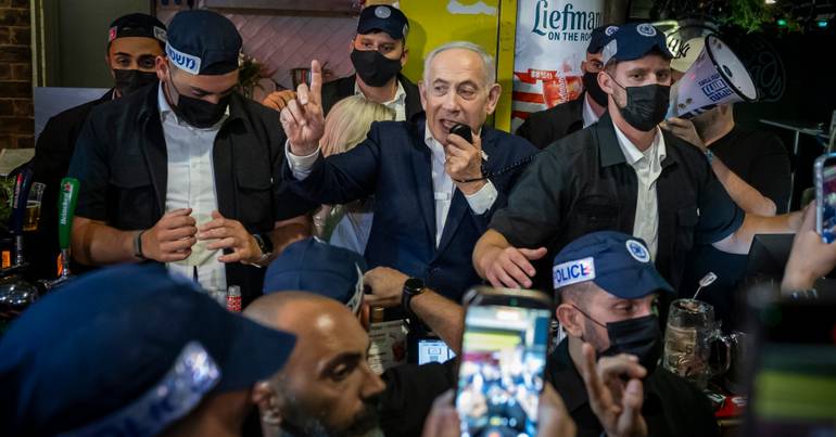 A corrida louca de Netanyahu para tentar não perder o lugar