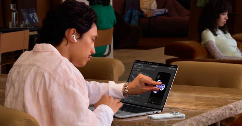 Apple rende-se ao ecrã tátil no MacBook