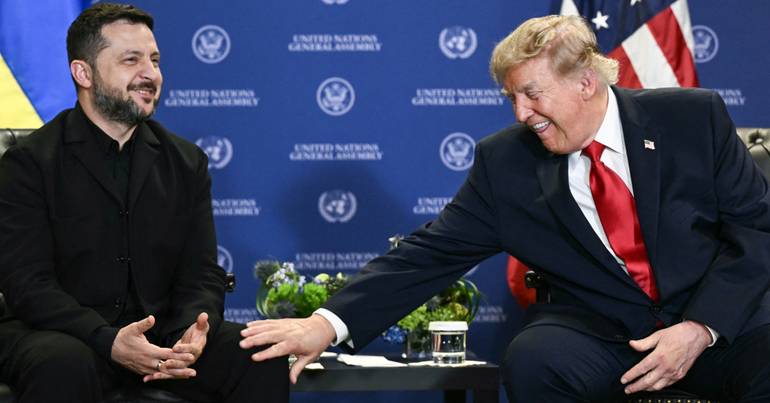 Entre elogios, Trump e Zelensky têm "encontro positivo" Volodymyr Zelensky e Donald Trump
