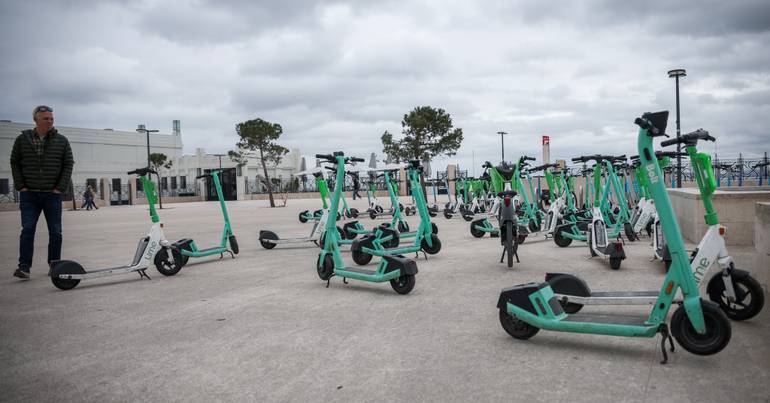 Trotinetes em Lisboa podem ir a referendo municipal