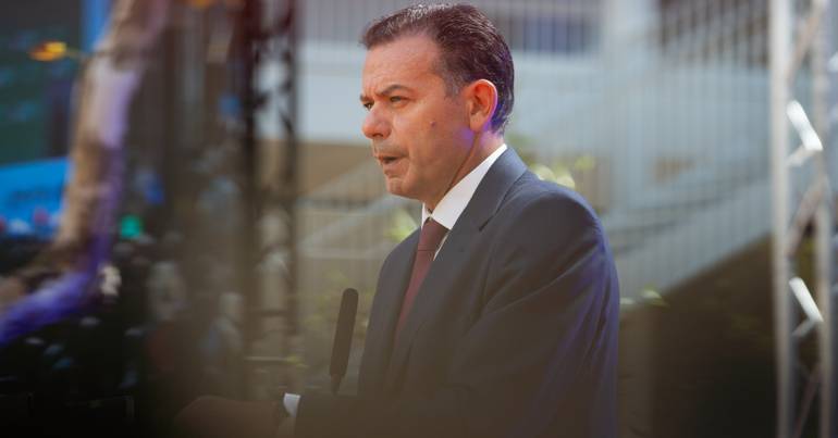 Montenegro dá aula sobre ética e integridade em escola