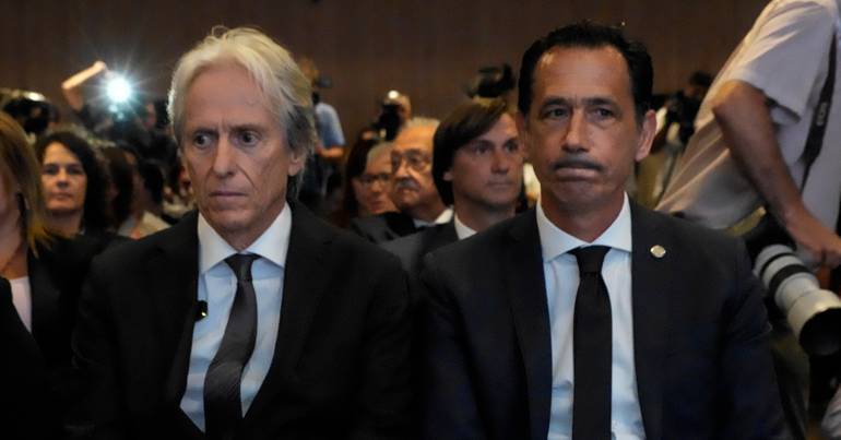 Ronaldogate. A má gestão, a traição e o duelo na liderança