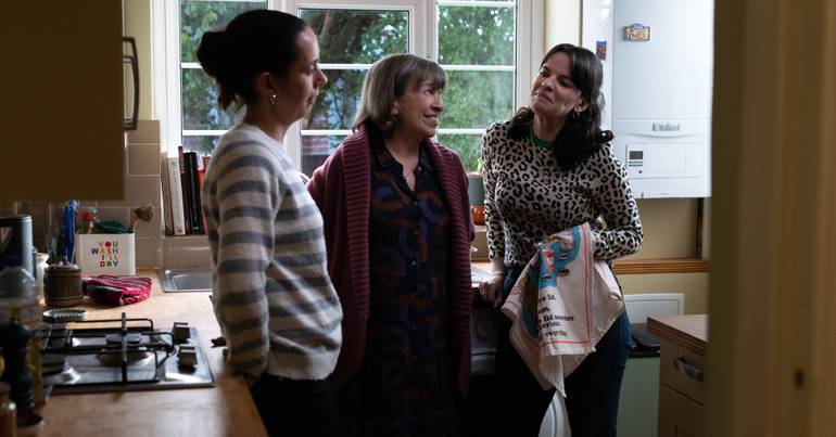 Mike Leigh e a compaixão pelo fim da vida