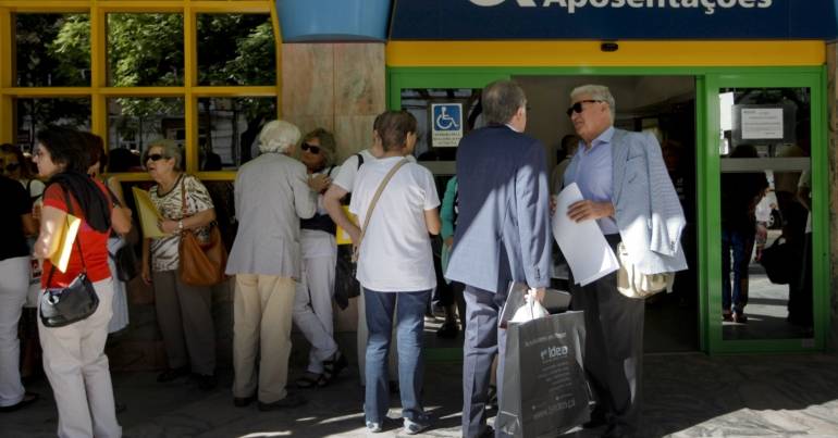 Constitutional Court Ruling Allows 9,000 Public Servants to Rejoin CGA