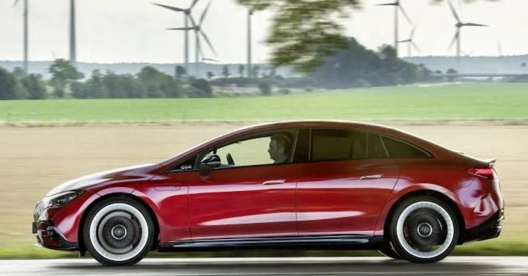 Muitos ficam pelo caminho. Mercedes reorganiza gama EV