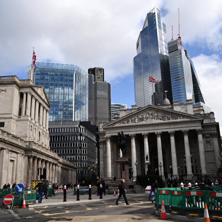 Sistema bancário britânico “está bem capitalizado e financiado”, diz Banco  de Inglaterra – Observador