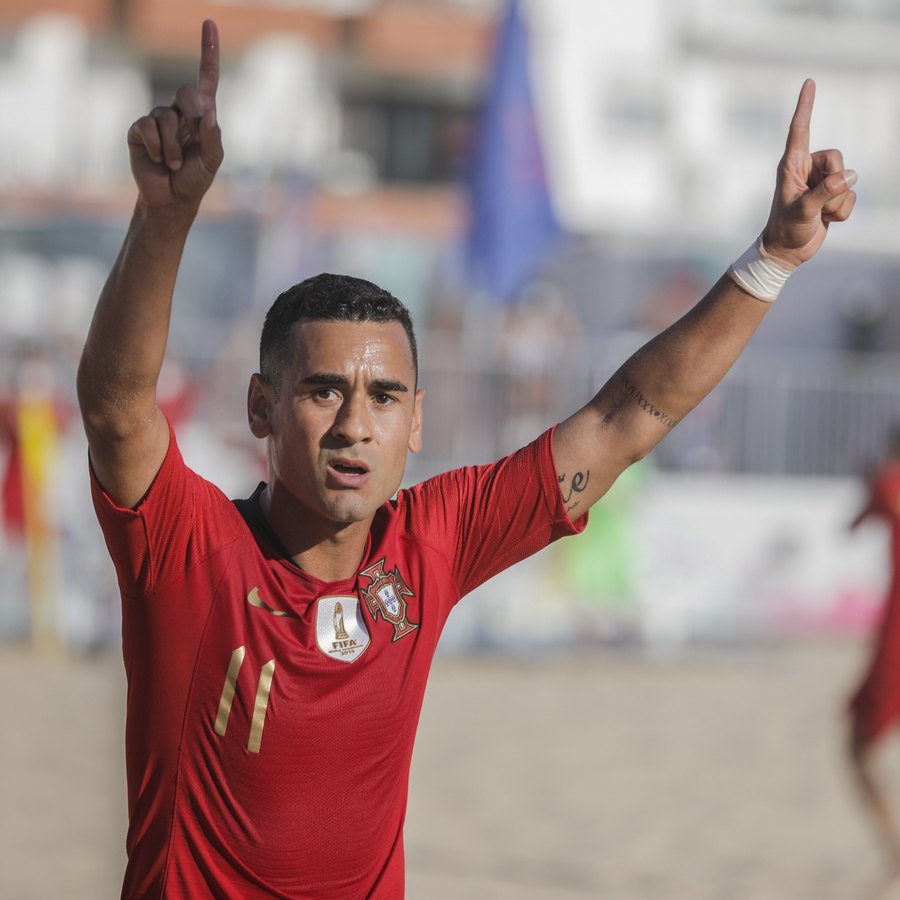Português Léo Martins entre os finalistas para melhor jogador de futebol de  praia do Mundo - SIC Notícias