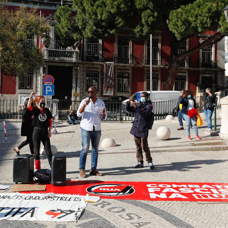 Portugal não é exceção na negação do racismo estrutural”: carta de apoio a  Mamadou Ba e ao antirracismo político - Expresso