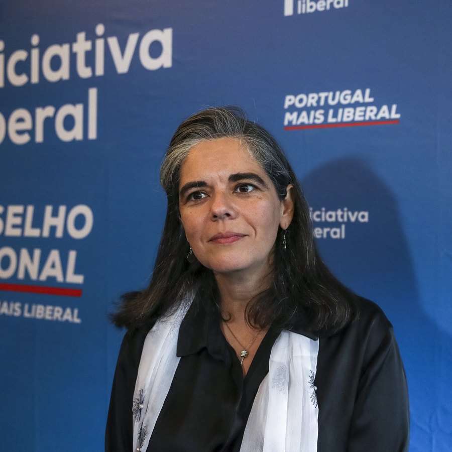 Orçamento: um país em xeque e a cheques - opinião de Carla Castro :  r/IniciativaLiberal