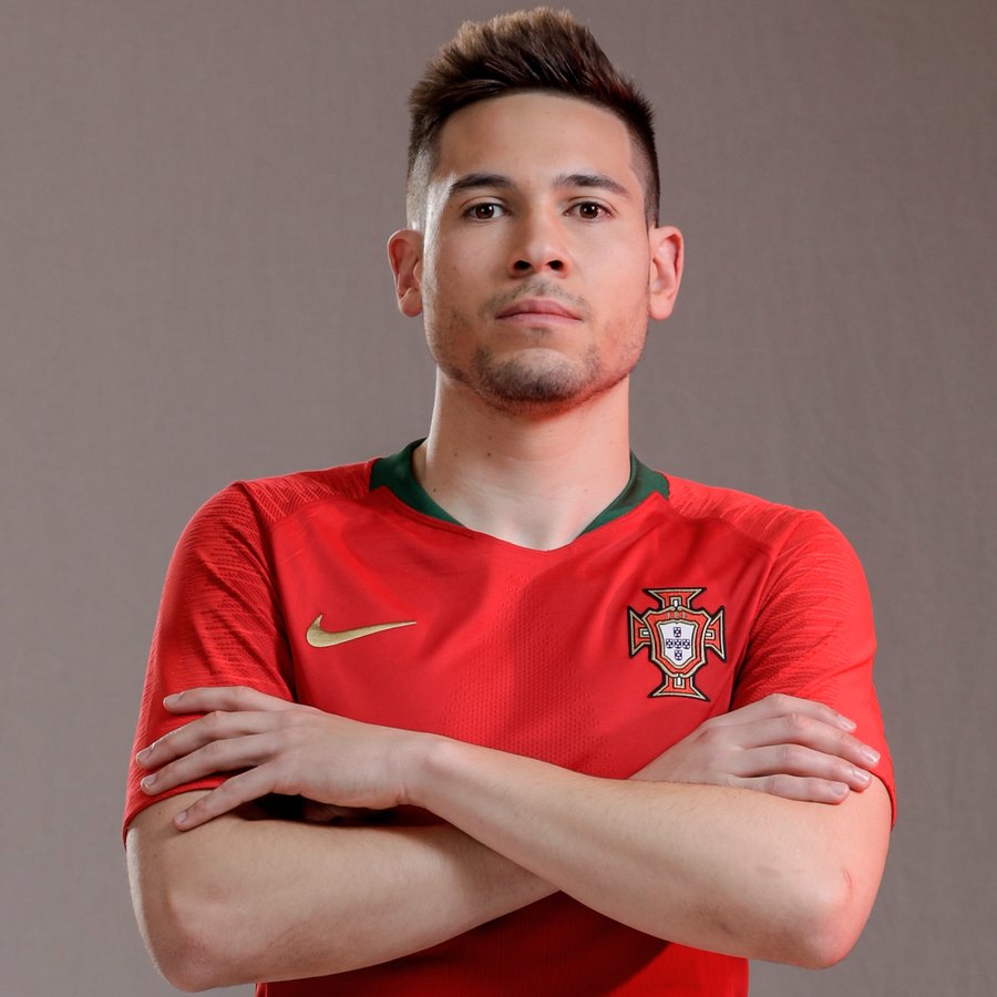 Raphaël Guerreiro é baixa para os próximos jogos da seleção 