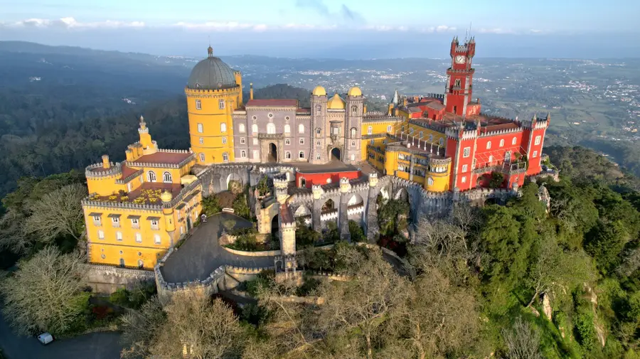 Visitar o palácio com o rei, aprender sobre as joias da coroa portuguesa e os hábitos do século XVIII: 8 experiências para viver a realeza