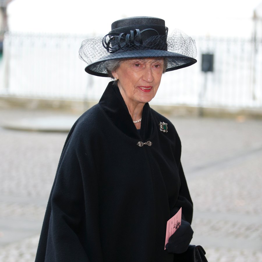 Lady Susan Hussey. Quem é a dama que acompanhou a rainha na sua viagem mais  solitária? – Observador
