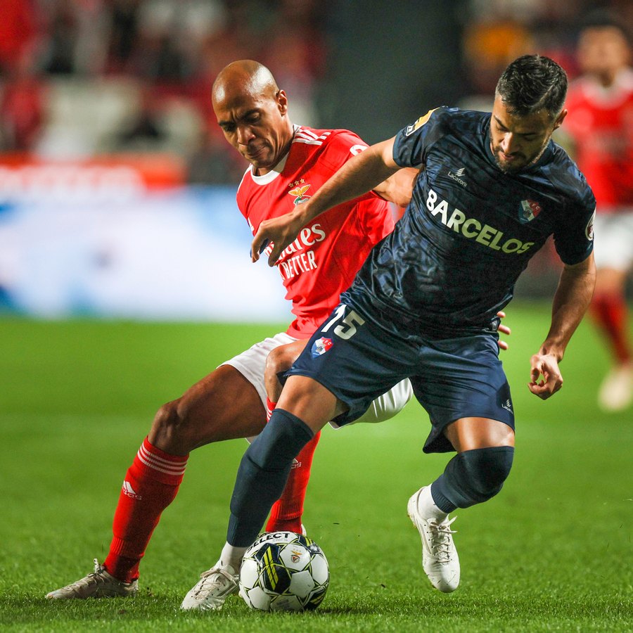 Benfica ultrapassou Gil Vicente pela esquerda, Crónica de jogo