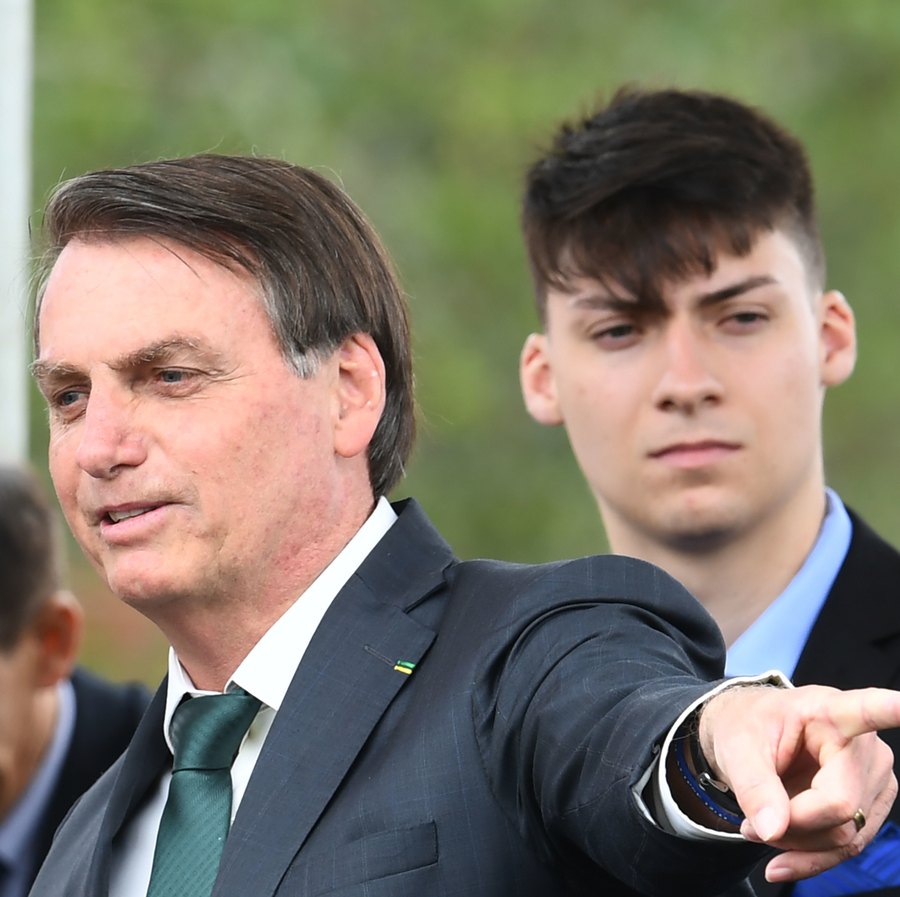 Policia Federal Do Brasil Investiga Negocios Do Filho Mais Novo Do Presidente Jair Bolsonaro Observador