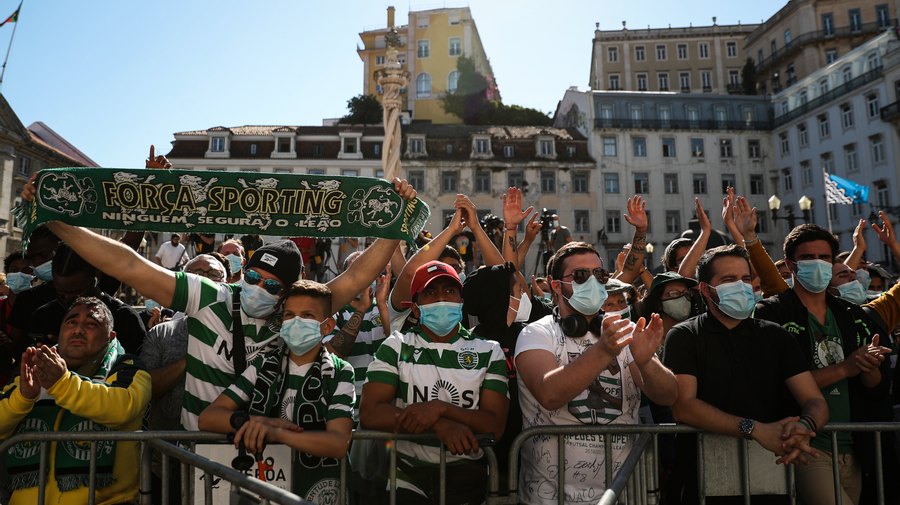 Euforia verde inundou o Rossio nos festejos do título do Sporting