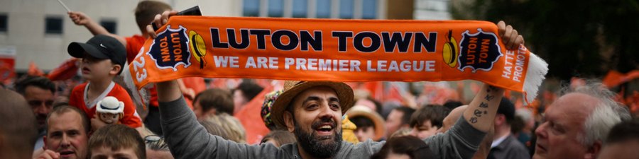 História interna  Ascensão da Premier League de Luton Town usando vetor e  vídeo profissional - Catapulta