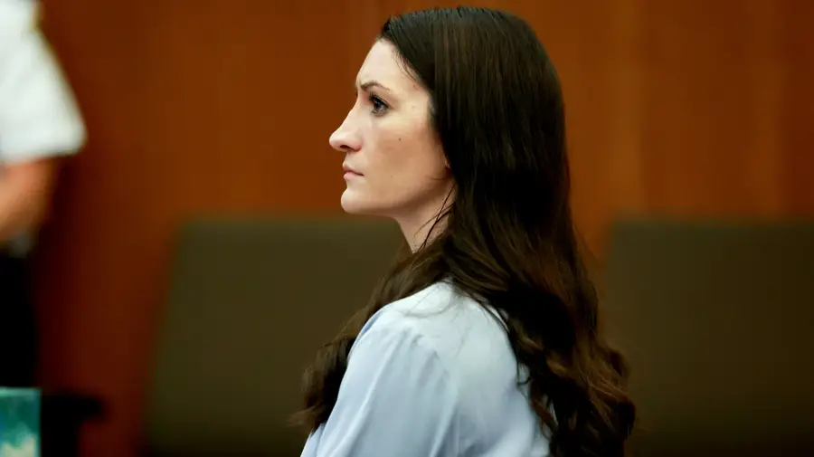 Advogado pede investigação a jurado que queria condenar Lindsay Clancy