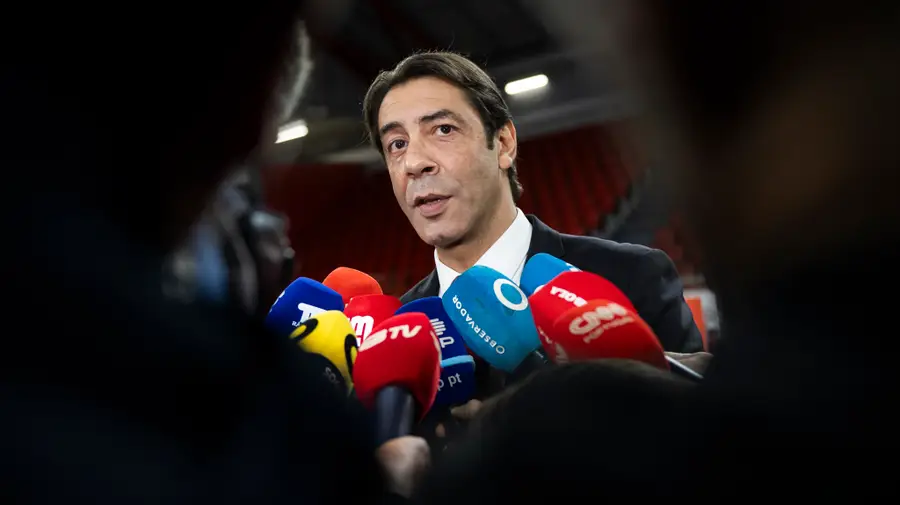 "Houve uma dualidade tremenda contra nós, foi um exagero": Rui Costa admite erros próprios mas critica arbitragem do clássico