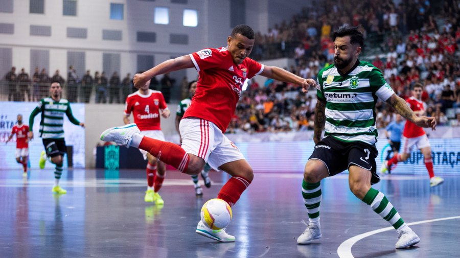 Sporting vence Benfica na Luz e lidera o campeonato de futsal