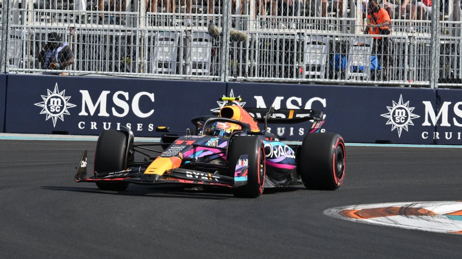 F1: despistes, três «red flag» e problemas para Verstappen nos treinos