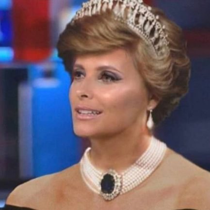 cristina-ferreira-diana_433x433_acf_crop