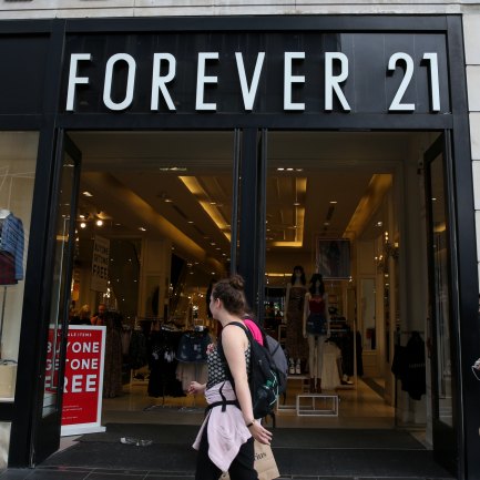 Em concordata, Forever 21 fechará lojas • GBLjeans