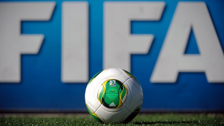 Federação russa de futebol decide em 27 de dezembro se troca UEFA