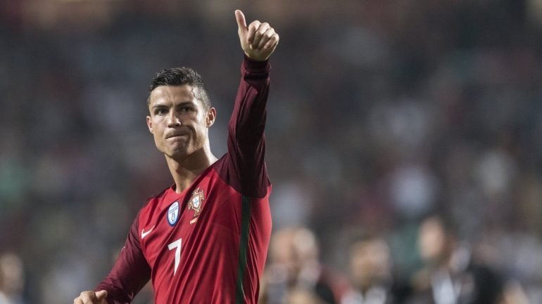 Papa Francisco é o novo fã de Cristiano Ronaldo – Observador