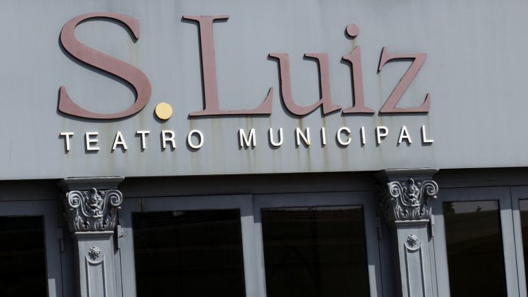 A DAMA DAS CAMÉLIAS - Teatro São Luiz