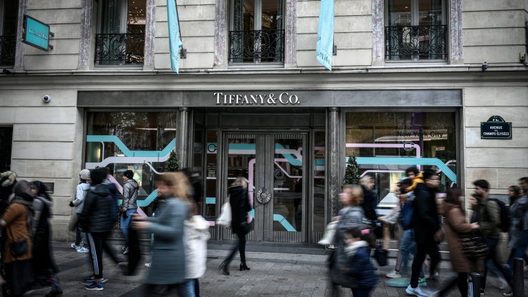 Grupo da Louis Vuitton desiste de comprar a Tiffany & Co